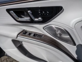Mercedes-Benz EQS 580 SUV AMG 4-MATIC HYPERSCREEN BURMESTER PANO TV, снимка 11