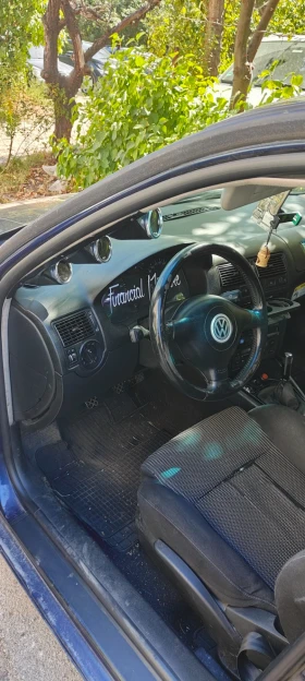 VW Golf VR5 Highline / LPG / AKRAPOVIC | Mobile.bg    8