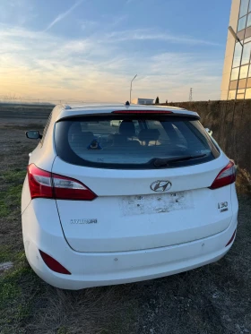 Hyundai I30 1.6CRDI 6-СК КЛИМАТРОНИК ПАРКТРОНИК200хил.км2ключа - 12200 лв. / 6237.76 € - 72643545 2