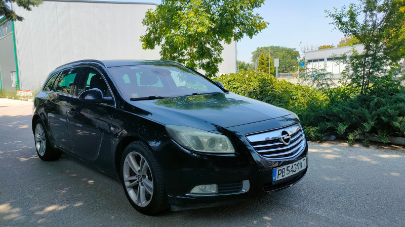 Opel Insignia, снимка 1 - Автомобили и джипове - 46159344
