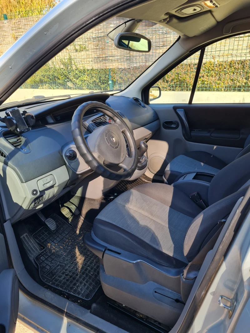 Renault Scenic 1.4, снимка 5 - Автомобили и джипове - 48002418