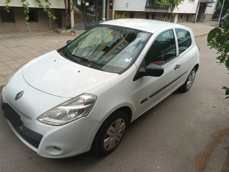 Renault Clio 1.5, снимка 3 - Автомобили и джипове - 48761800