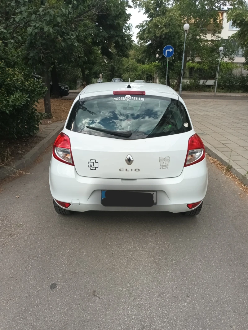 Renault Clio 1.5, снимка 4 - Автомобили и джипове - 48761800