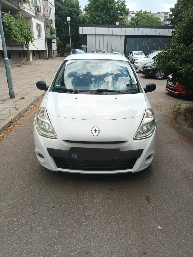 Renault Clio 1.5, снимка 1 - Автомобили и джипове - 48761800