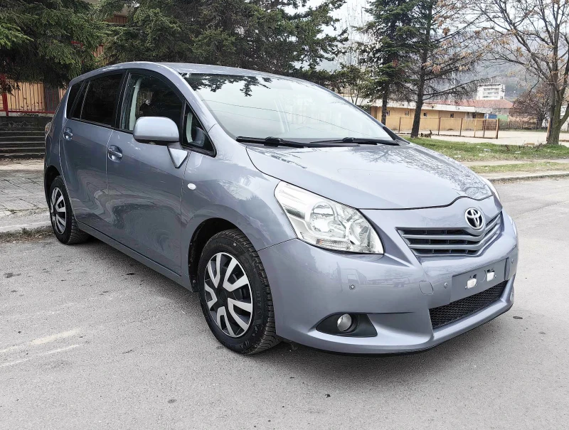 Toyota Verso Travel D4D, снимка 2 - Автомобили и джипове - 49512716