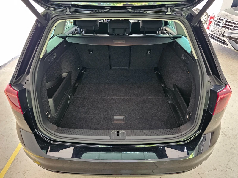 VW Passat 2.0TDI 4Motion&#34;Dig Cockpit&#34;IQ.LIGHT-Matrix, снимка 13 - Автомобили и джипове - 51233917