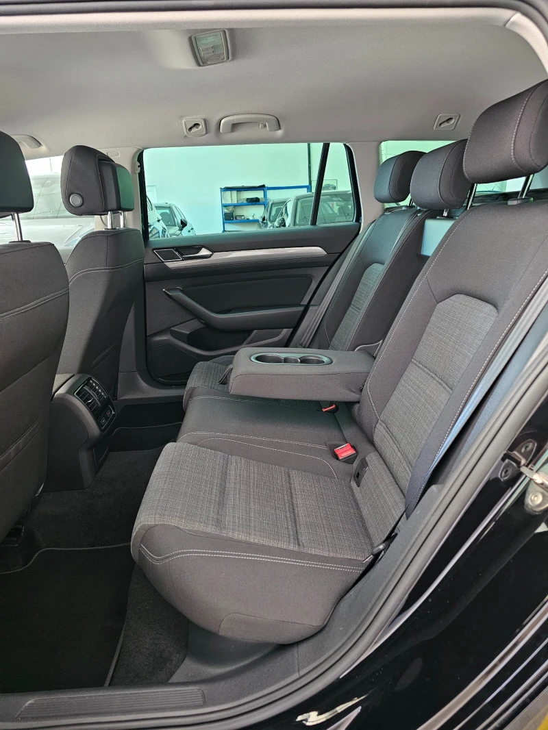 VW Passat 2.0TDI 4Motion&#34;Dig Cockpit&#34;IQ.LIGHT-Matrix, снимка 10 - Автомобили и джипове - 51233917