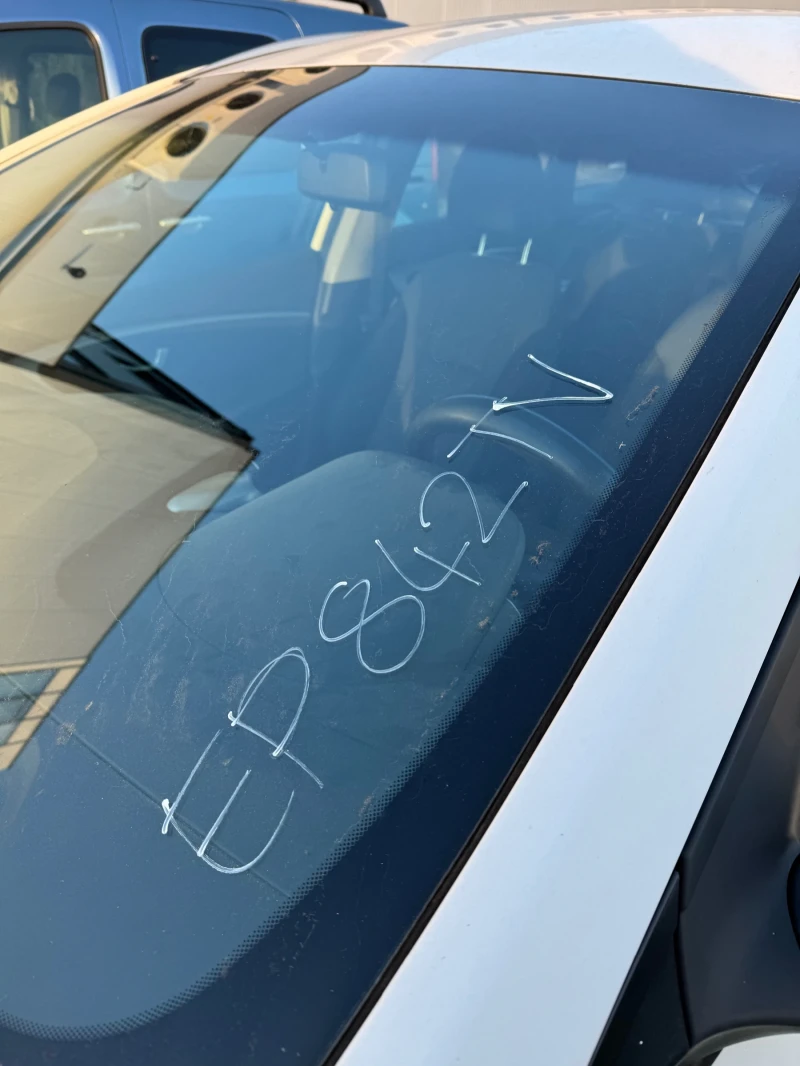 Hyundai I30 1.6CRDI 6-СК КЛИМАТРОНИК ПАРКТРОНИК200хил.км2ключа, снимка 5 - Автомобили и джипове - 52851945