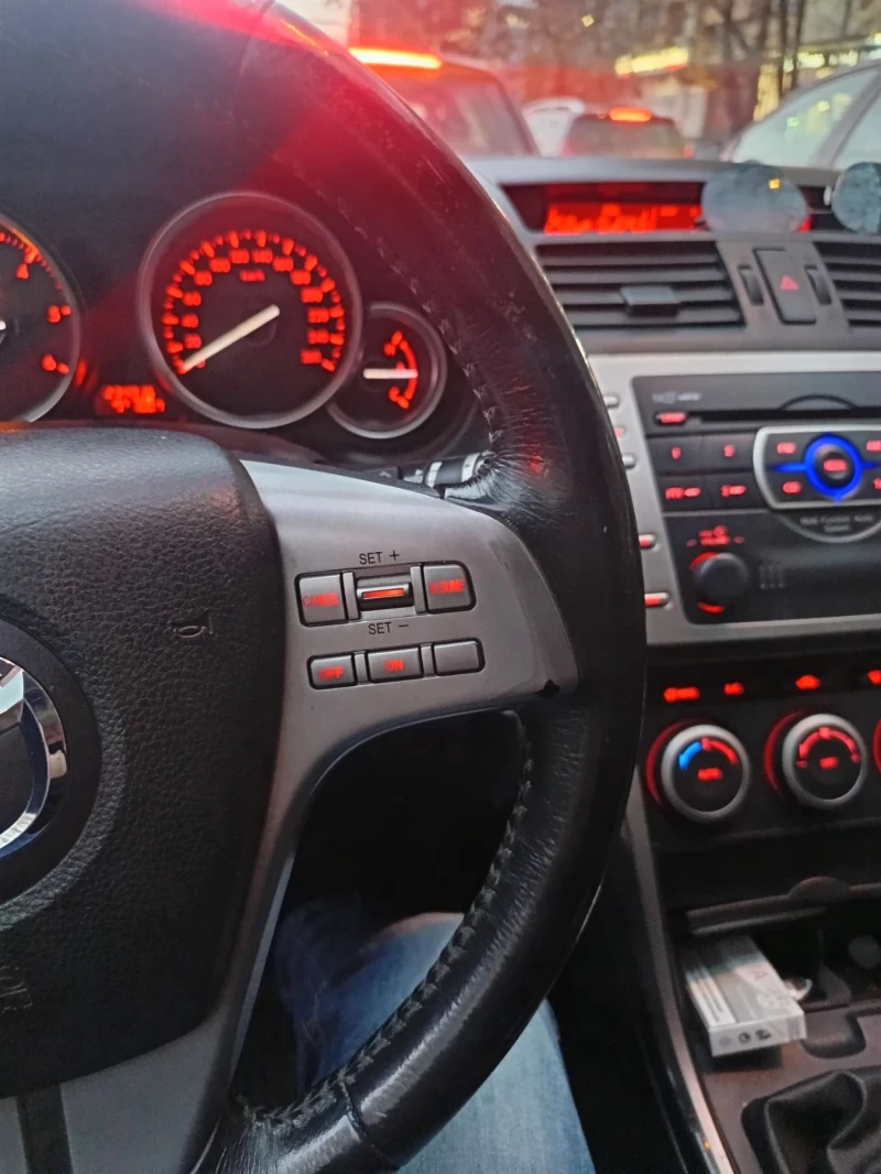 Mazda 6 КАПАРИРАНА   2.0 diesel , снимка 12 - Автомобили и джипове - 52875673