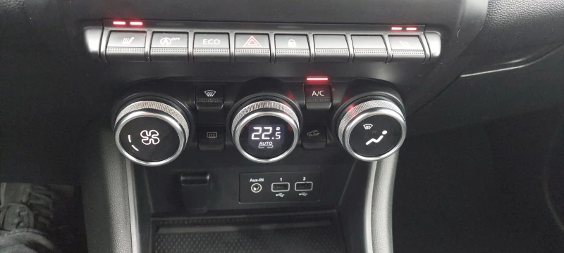 Renault Captur 1.0 бензин/газ EUR 6D, снимка 14 - Автомобили и джипове - 52883556