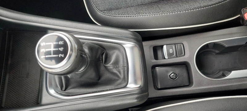 Renault Captur 1.0 бензин/газ EUR 6D, снимка 15 - Автомобили и джипове - 52883556