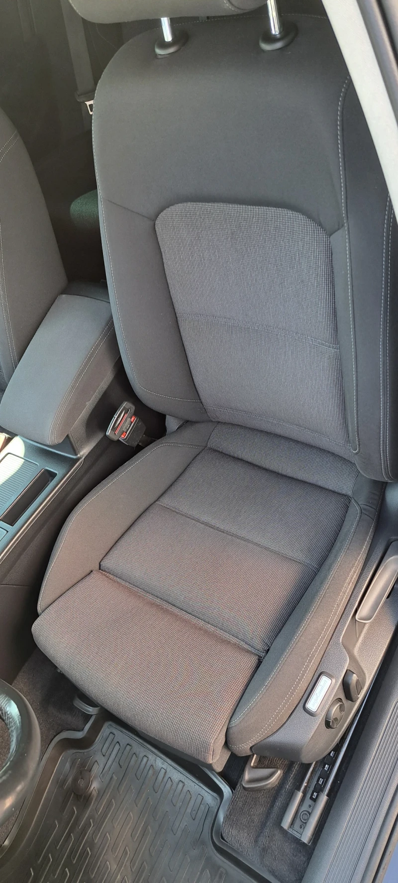 VW Passat 2.0 TDI, снимка 11 - Автомобили и джипове - 53115157