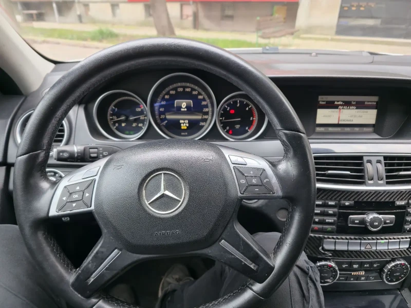 Mercedes-Benz C 200, снимка 2 - Автомобили и джипове - 53124170
