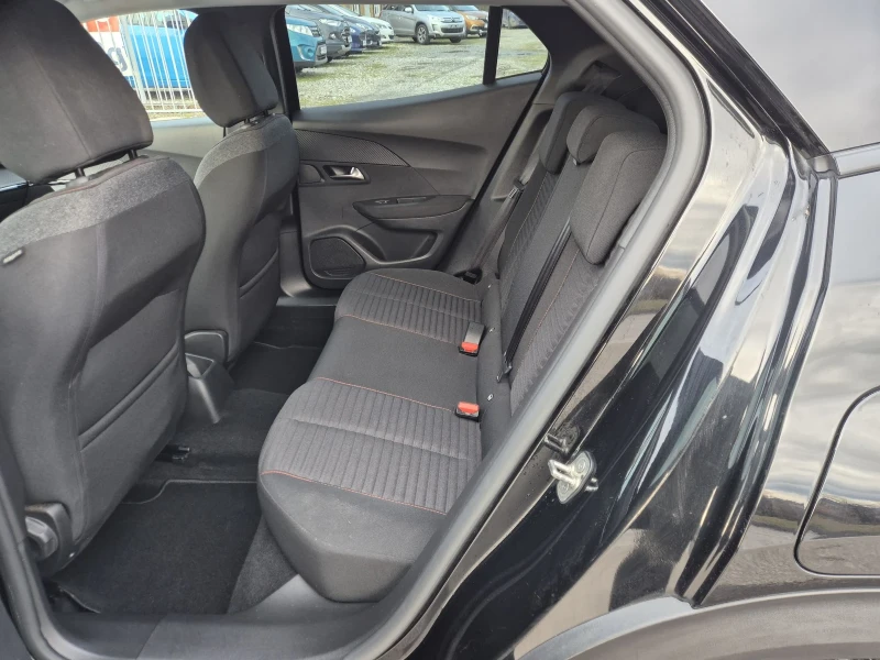Peugeot 2008 1.5HDI, снимка 13 - Автомобили и джипове - 53261828