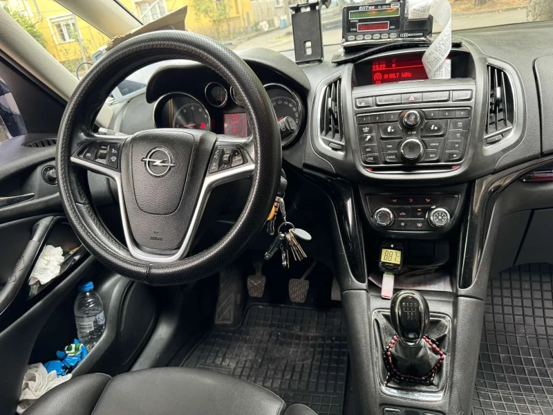 Opel Zafira 1.6 Метан заводски, снимка 11 - Автомобили и джипове - 53413799