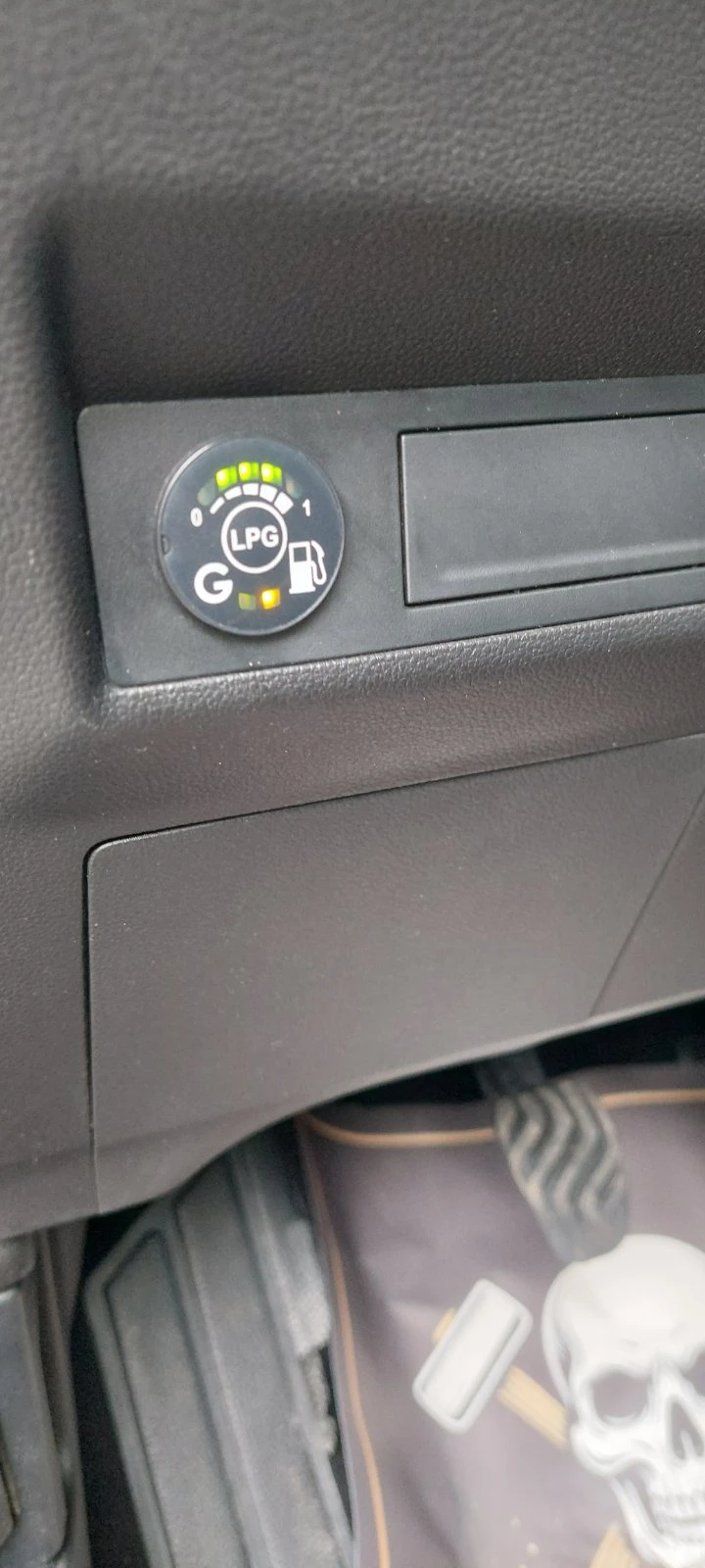 Renault Captur 1.0 бензин/газ EUR 6D, снимка 12 - Автомобили и джипове - 52883556