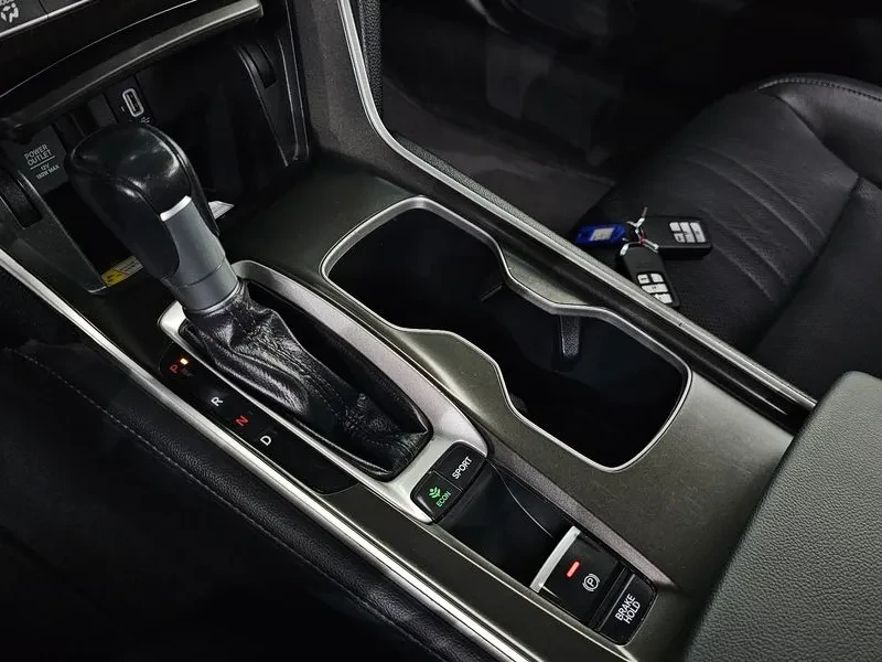 Honda Accord Generation 1.5 Turbo, снимка 17 - Автомобили и джипове - 56068767