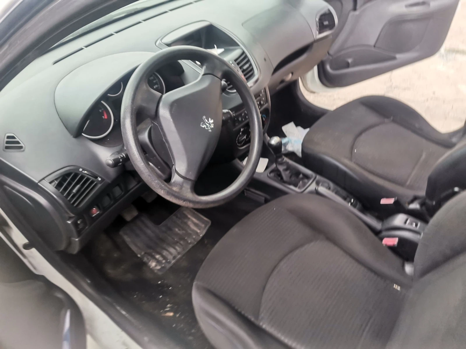 Peugeot 206 1.1 hfx 206+  - изображение 9