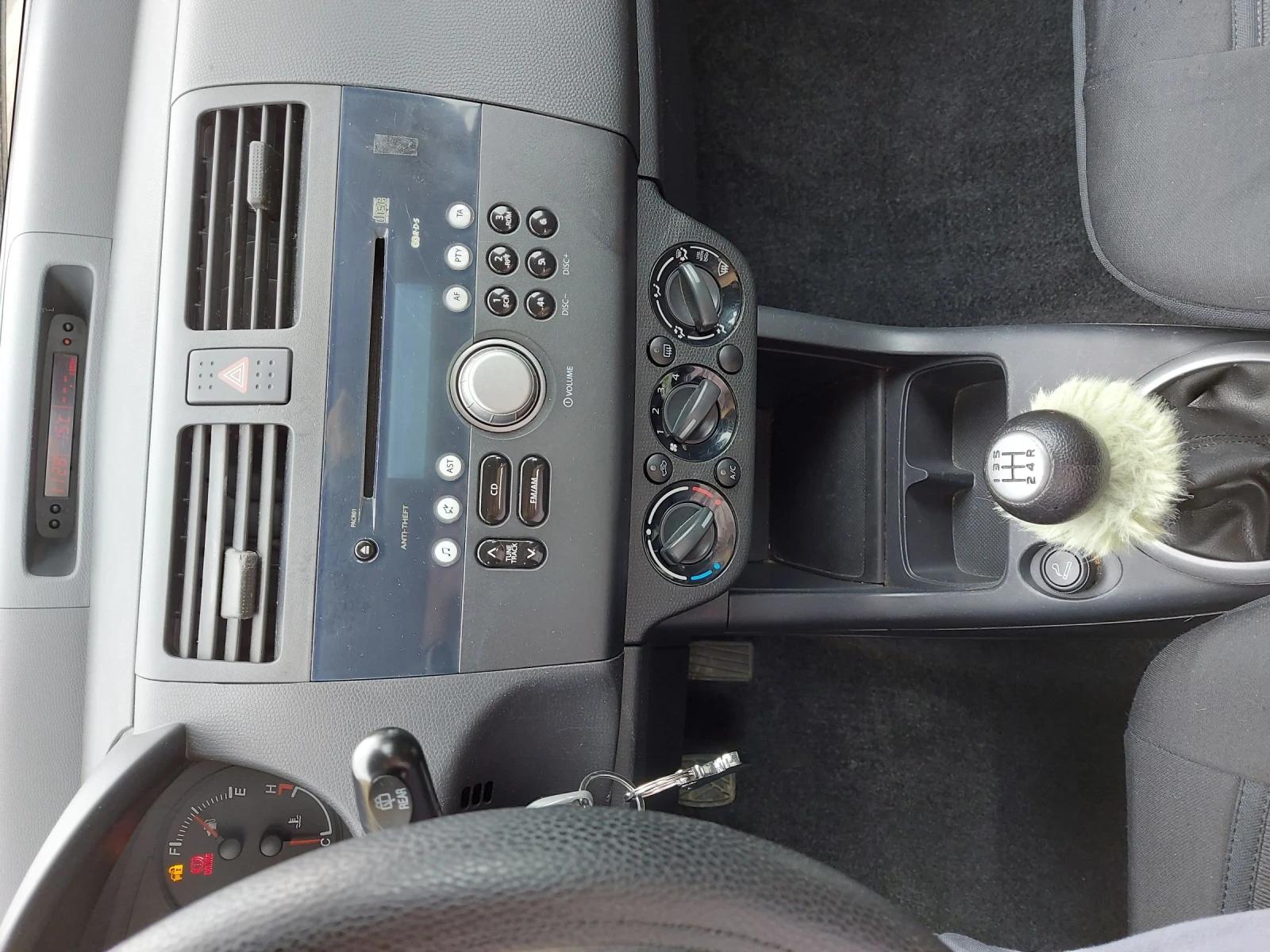 Suzuki Swift  - изображение 2