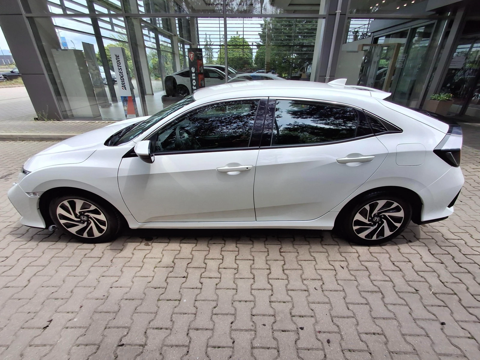 Honda Civic 1.0 V-TEC Comfort  - изображение 8