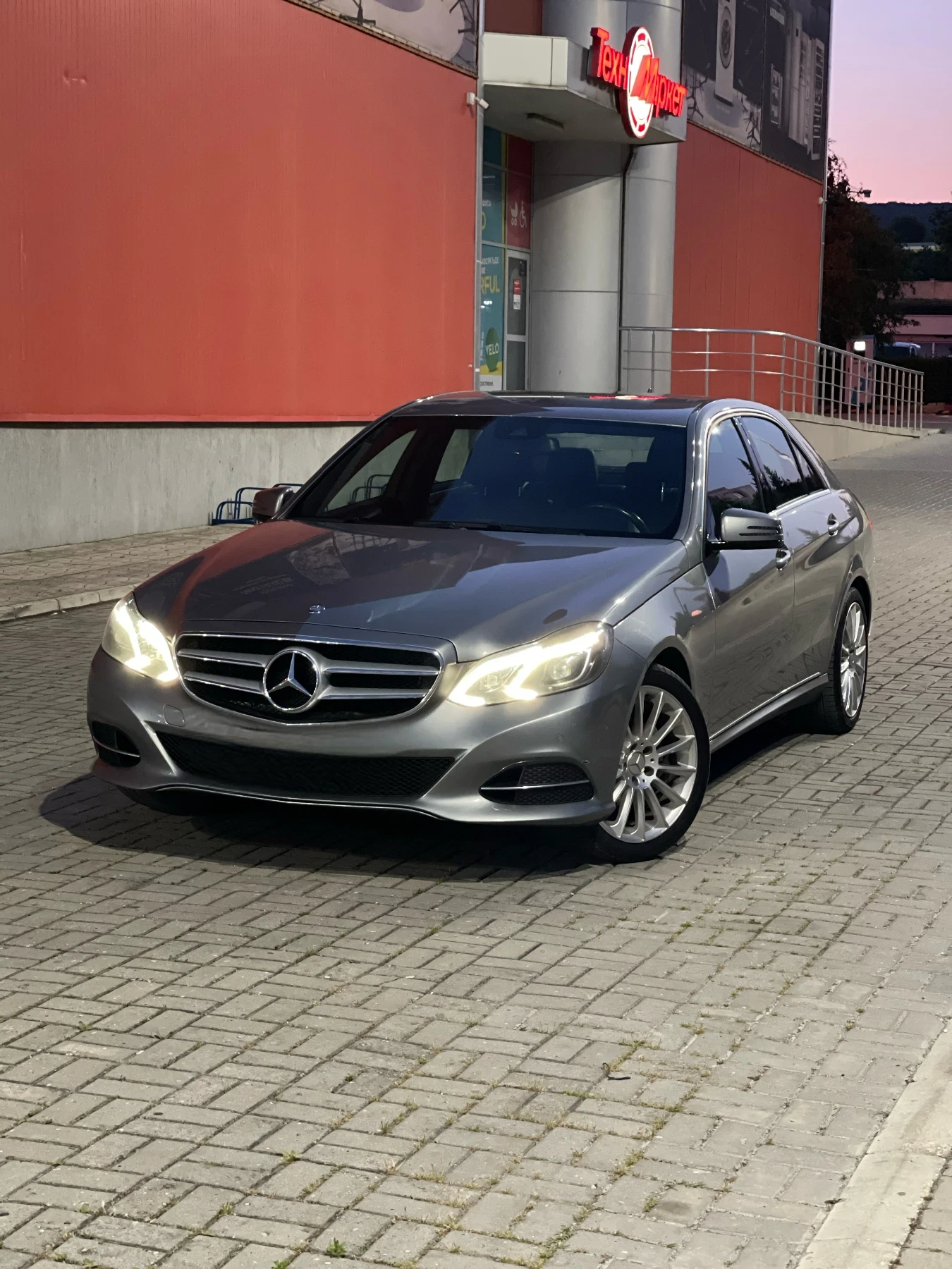 Mercedes-Benz E 200 2.0 CDI - изображение 2