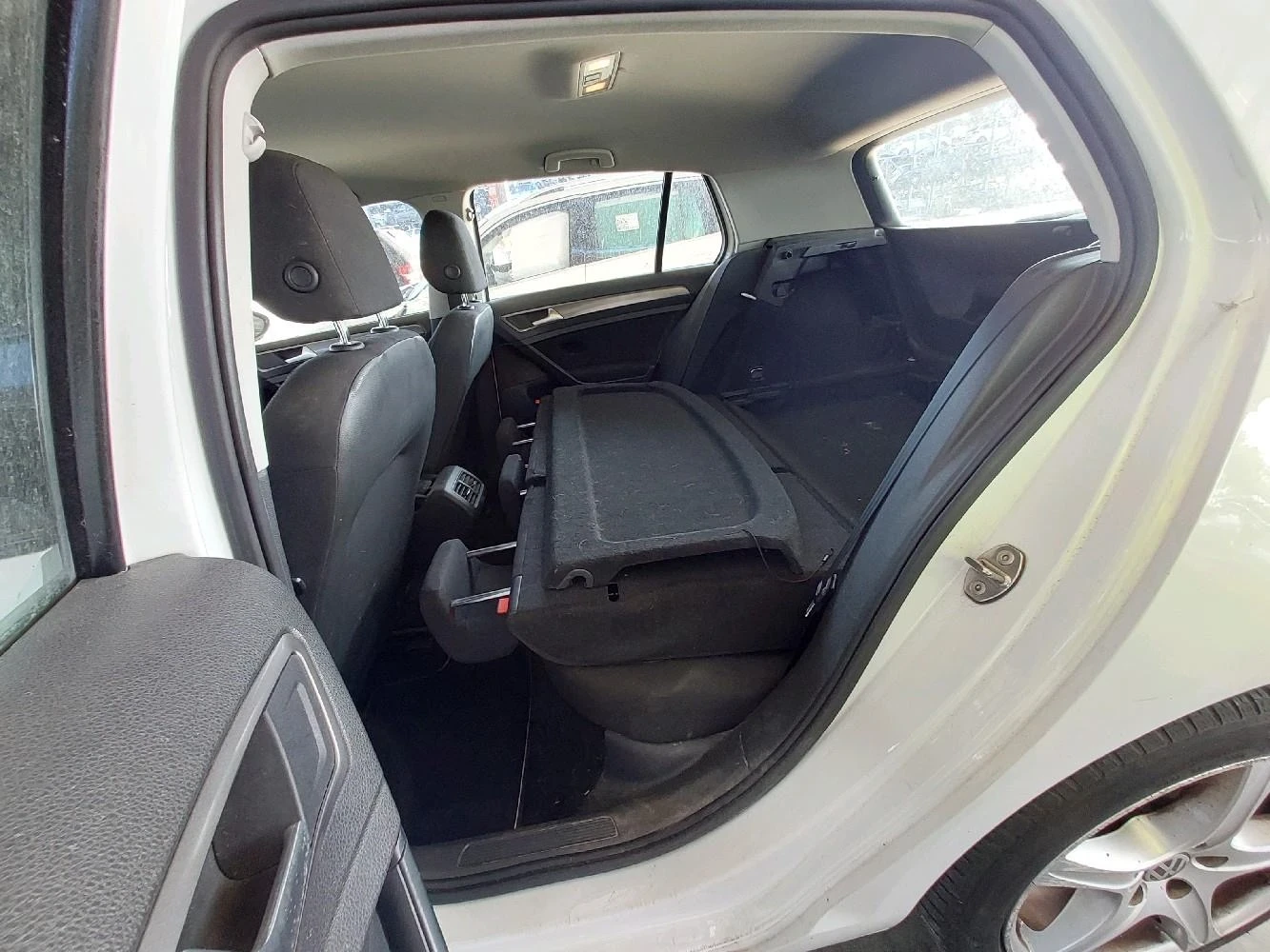 VW Golf 1.6TDI BLUE MOTION - изображение 9