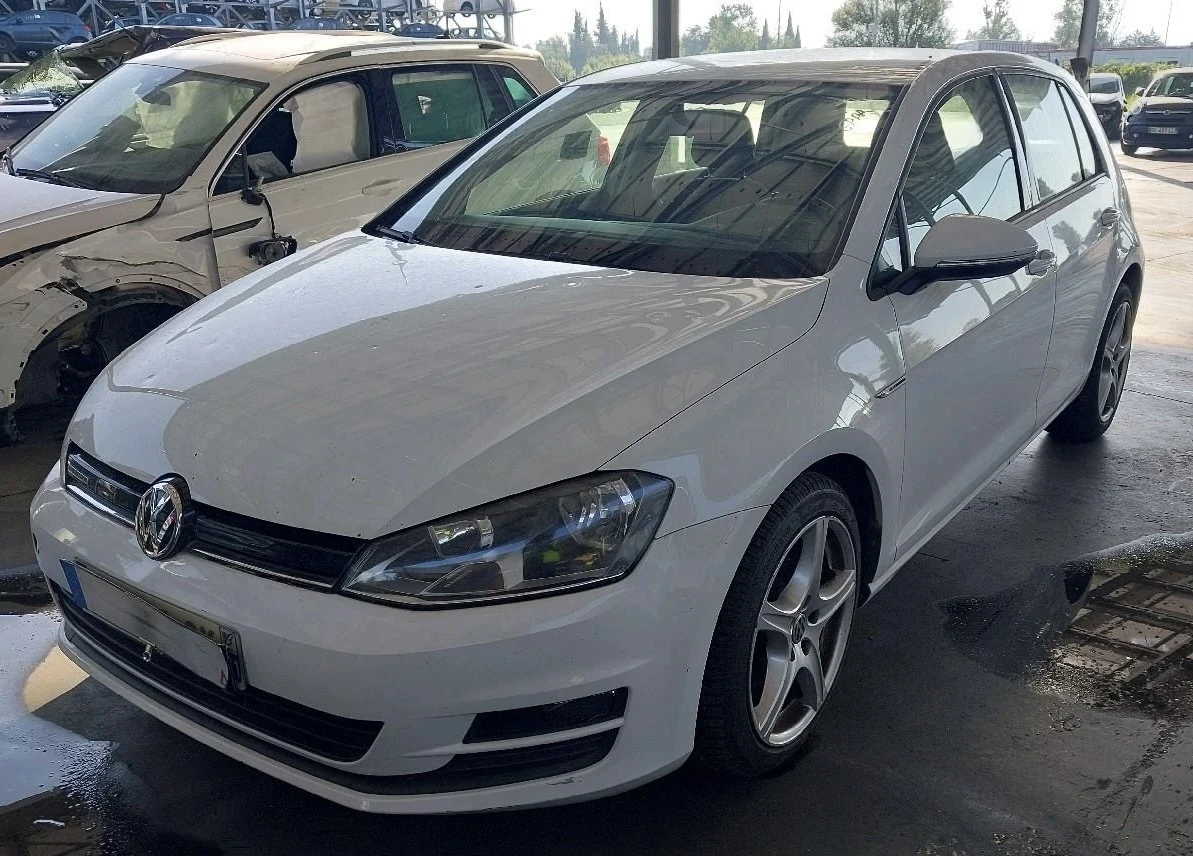 VW Golf 1.6TDI BLUE MOTION - изображение 3