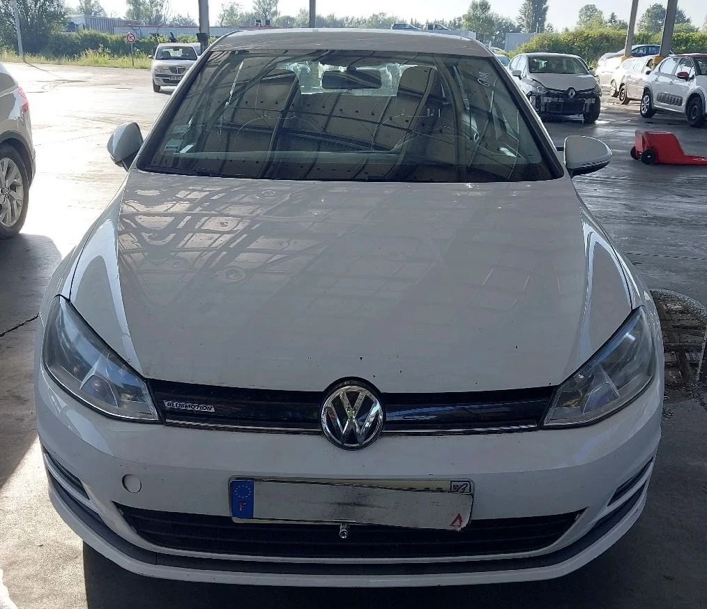 VW Golf 1.6TDI BLUE MOTION - изображение 2