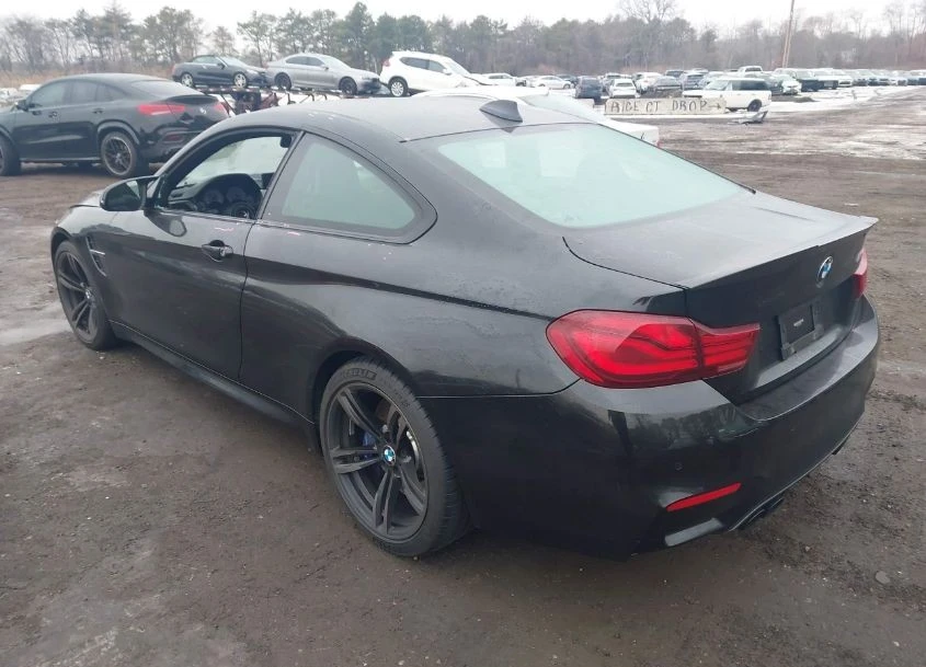 BMW M4 2015 BMW M4 - изображение 6