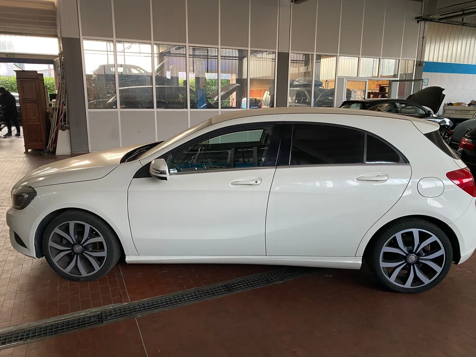 Mercedes-Benz A 180 CDI SPORT 109k.c UNIKAT ITALIA EURO 5B  - изображение 5