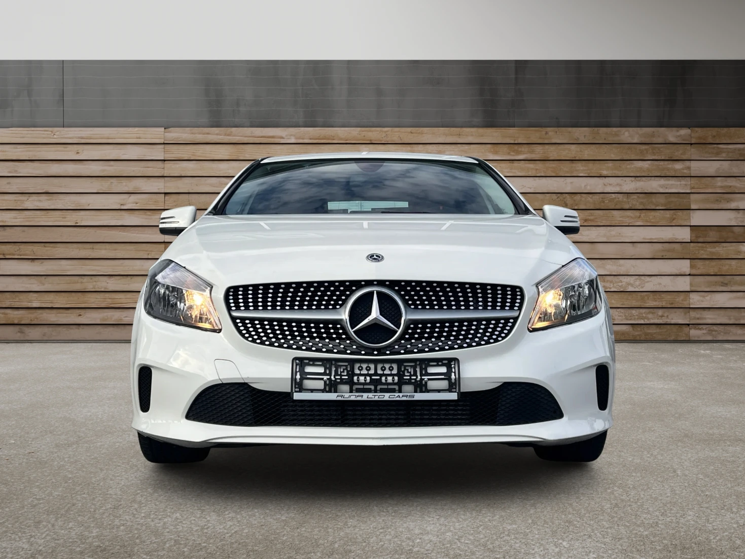 Mercedes-Benz A 180 d A160d Executive Facelift ПРОЧЕТИ ОПИСАНИЕТО - изображение 2