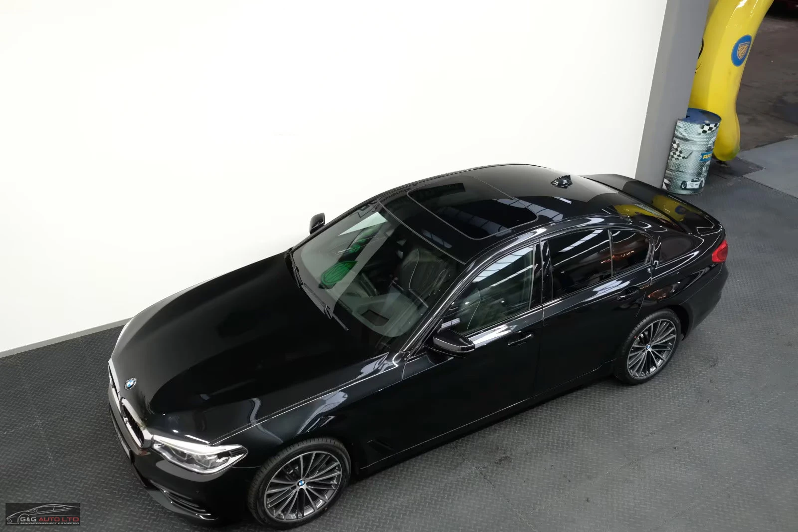 BMW 520 G30/190HP/xDRIVE/SPORT/HUD/PANO/360/�����/976v | Mobile.bg � ����������� 1