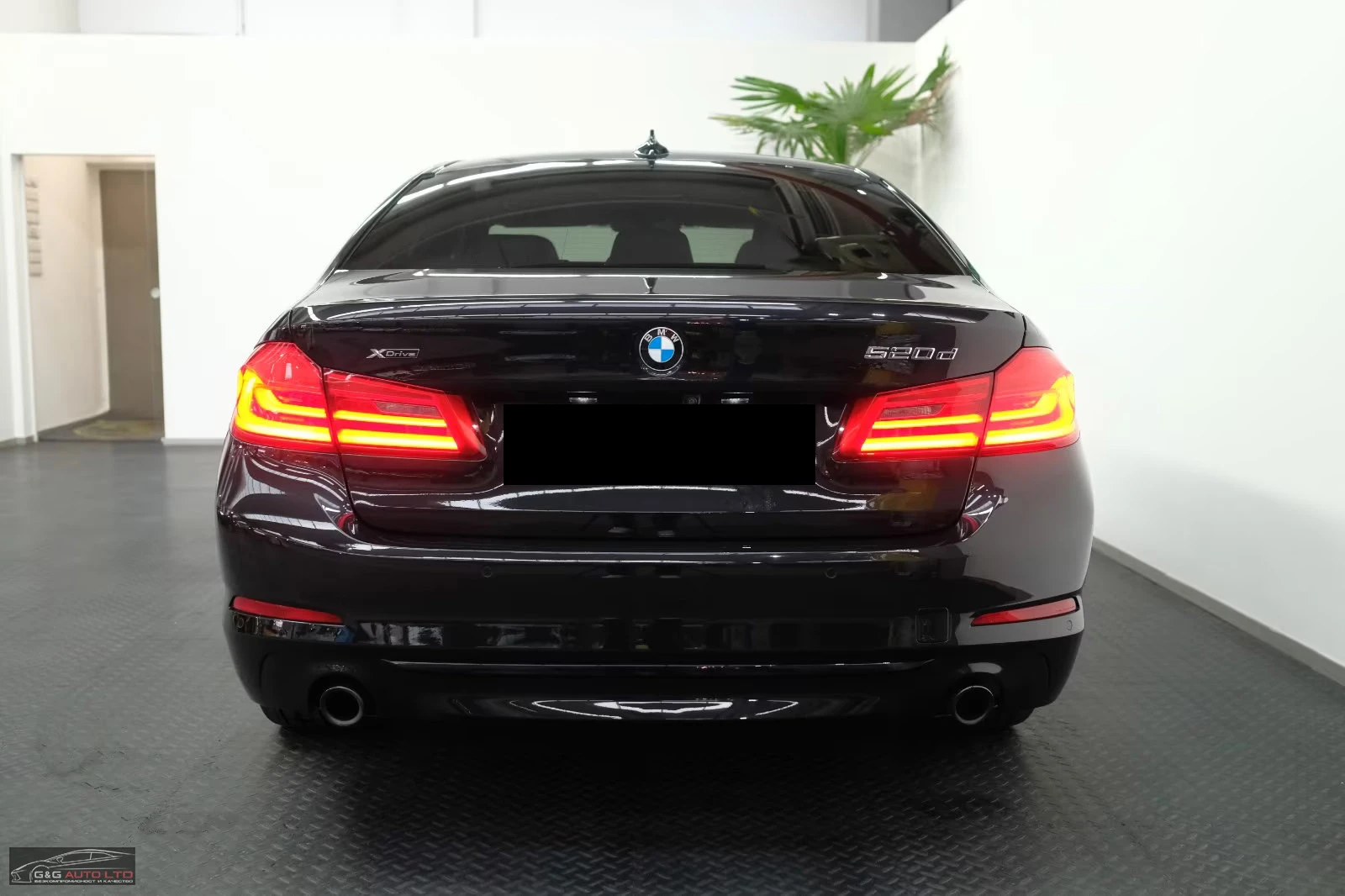 BMW 520 G30/190HP/xDRIVE/SPORT/HUD/PANO/360/ОБДУХ/976v - изображение 8