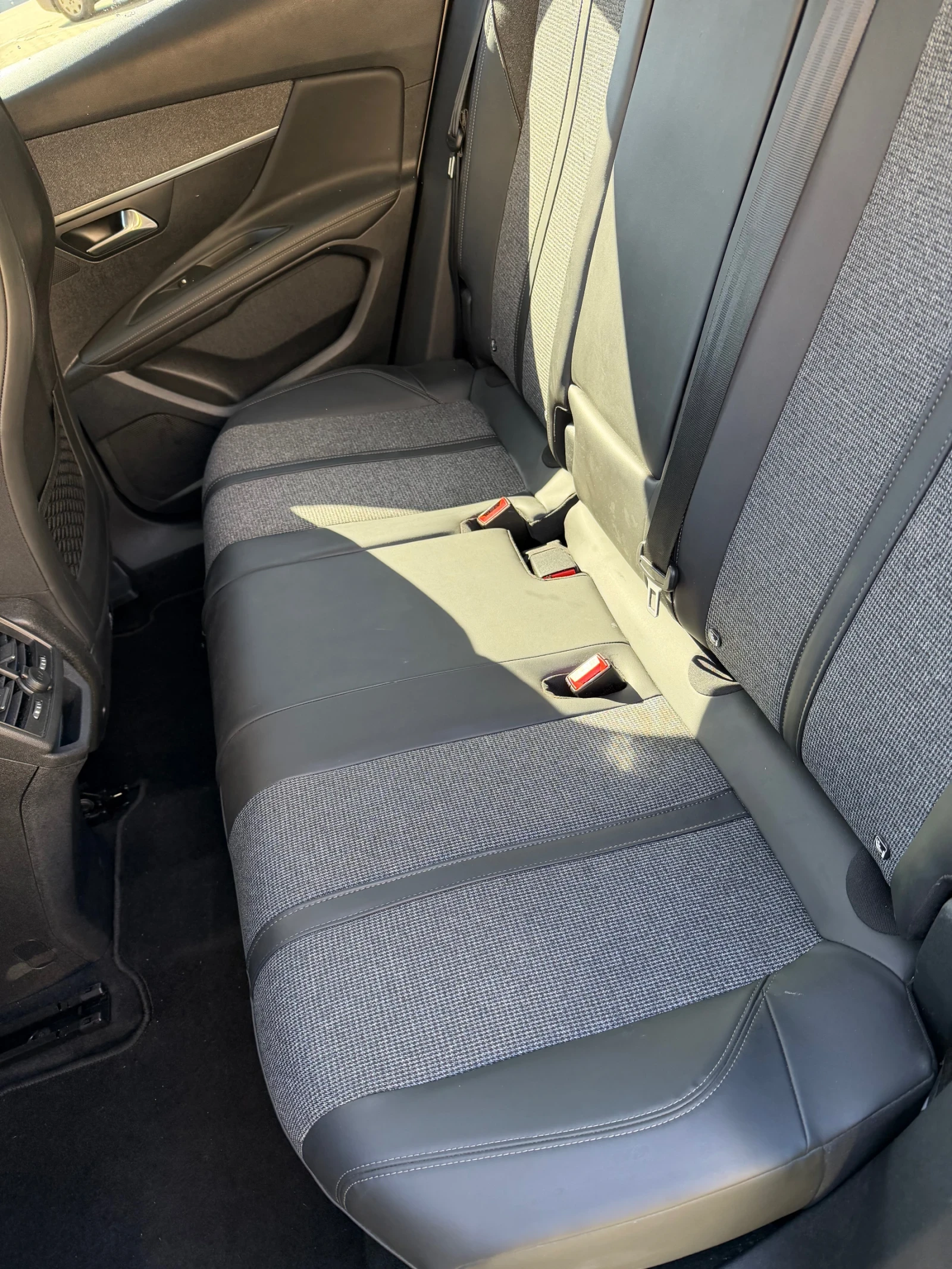 Peugeot 3008, снимка 7 - Автомобили и джипове - 53878680