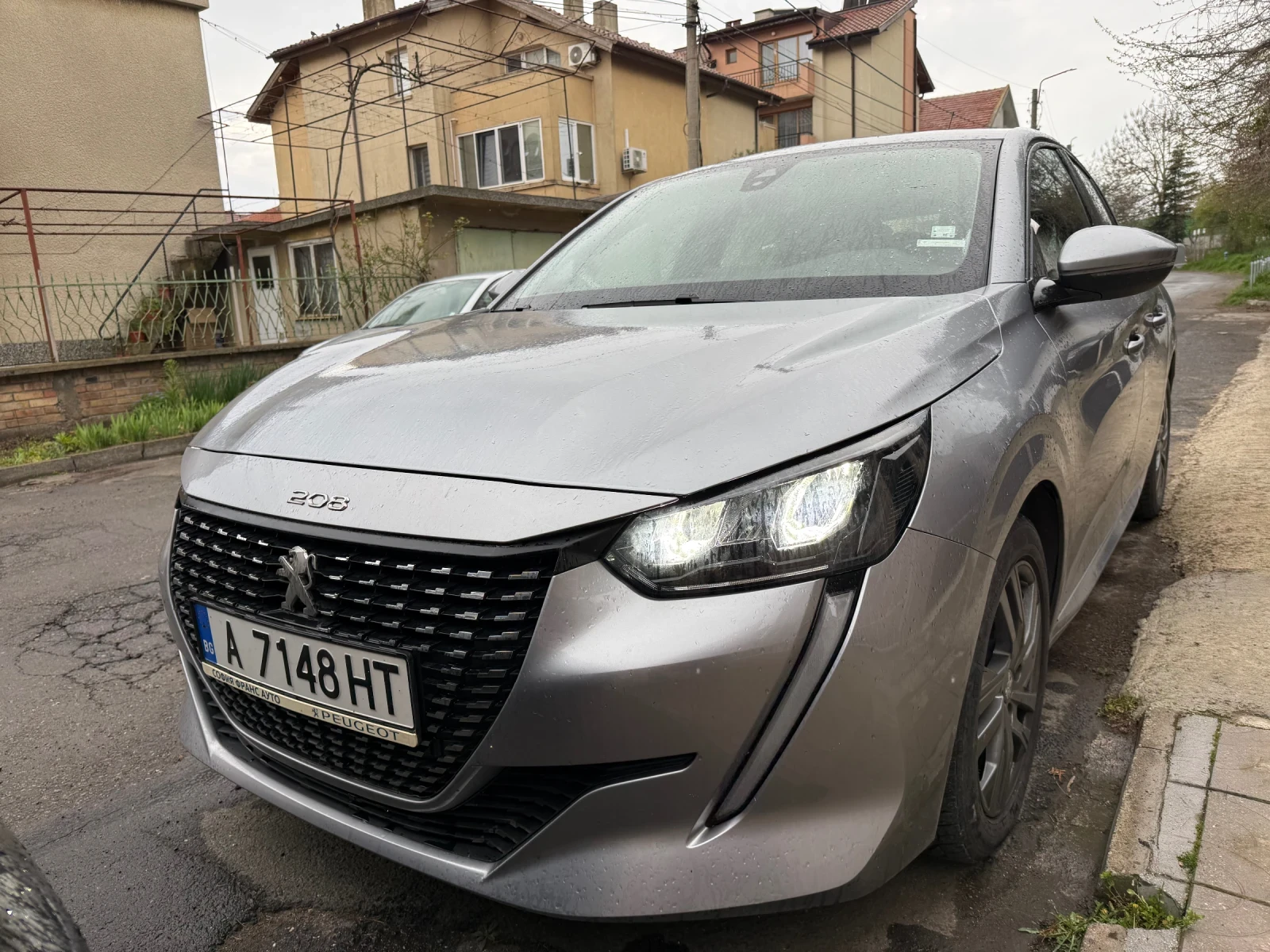 Peugeot 208 Allure Pack Blue HDI, снимка 2 - Автомобили и джипове - 54166444