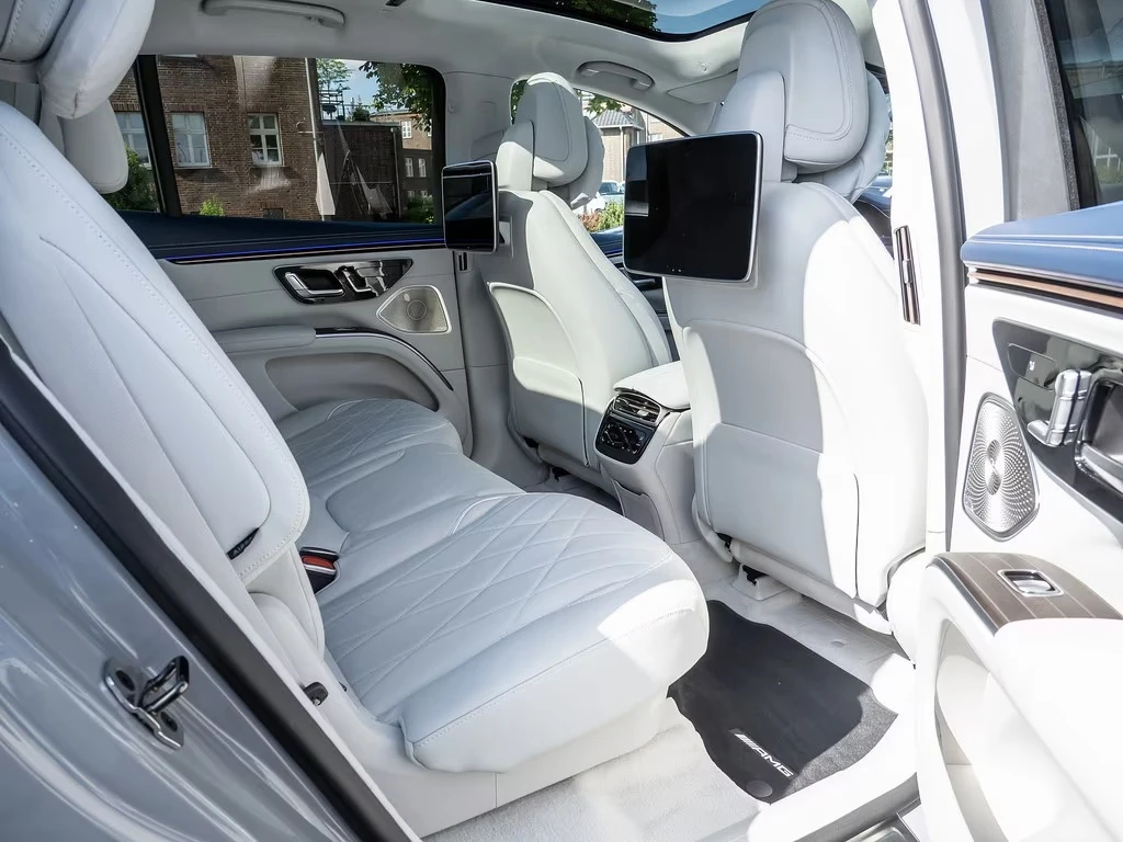 Mercedes-Benz EQS 580 SUV AMG 4-MATIC HYPERSCREEN BURMESTER PANO TV, снимка 8 - Автомобили и джипове - 55034414