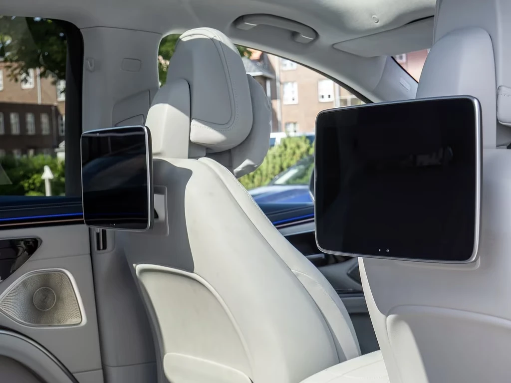 Mercedes-Benz EQS 580 SUV AMG 4-MATIC HYPERSCREEN BURMESTER PANO TV, снимка 9 - Автомобили и джипове - 55034414