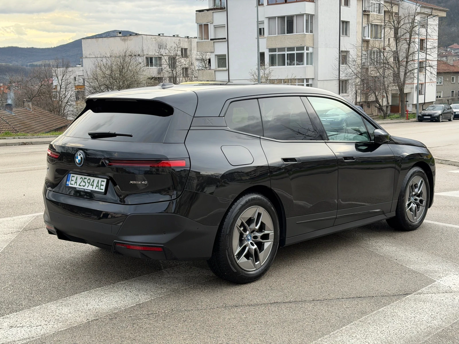 BMW iX, снимка 6 - Автомобили и джипове - 55318004