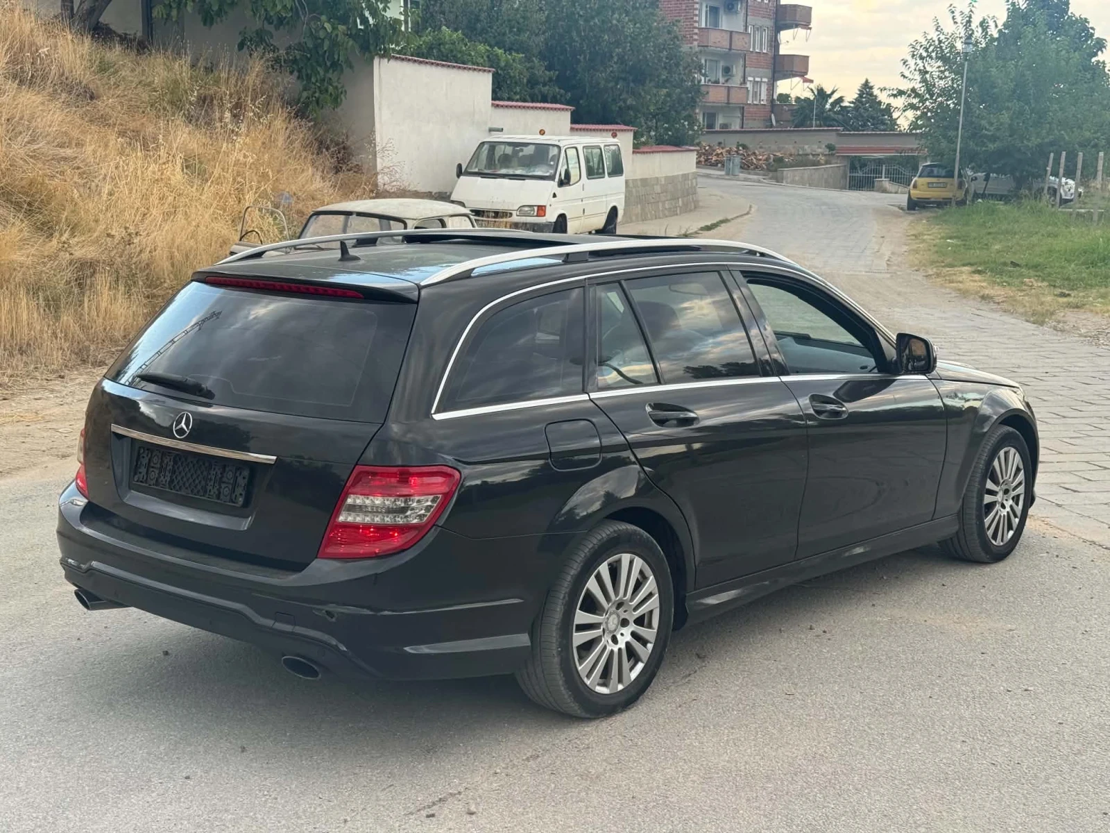 Mercedes-Benz C 220, снимка 4 - Автомобили и джипове - 55676142