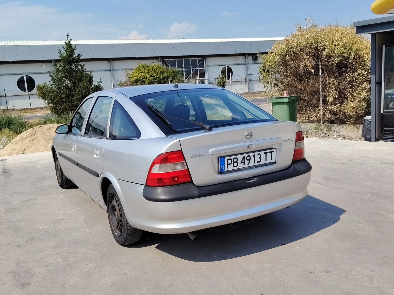 Opel Vectra 1.6 75, снимка 4 - Автомобили и джипове - 55707088