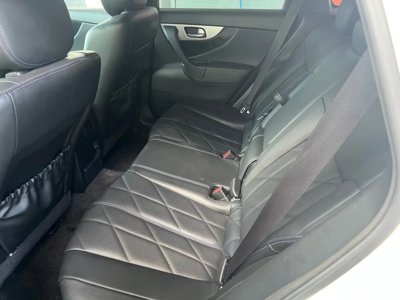 Infiniti QX70 Black edition , снимка 8 - Автомобили и джипове - 51898233