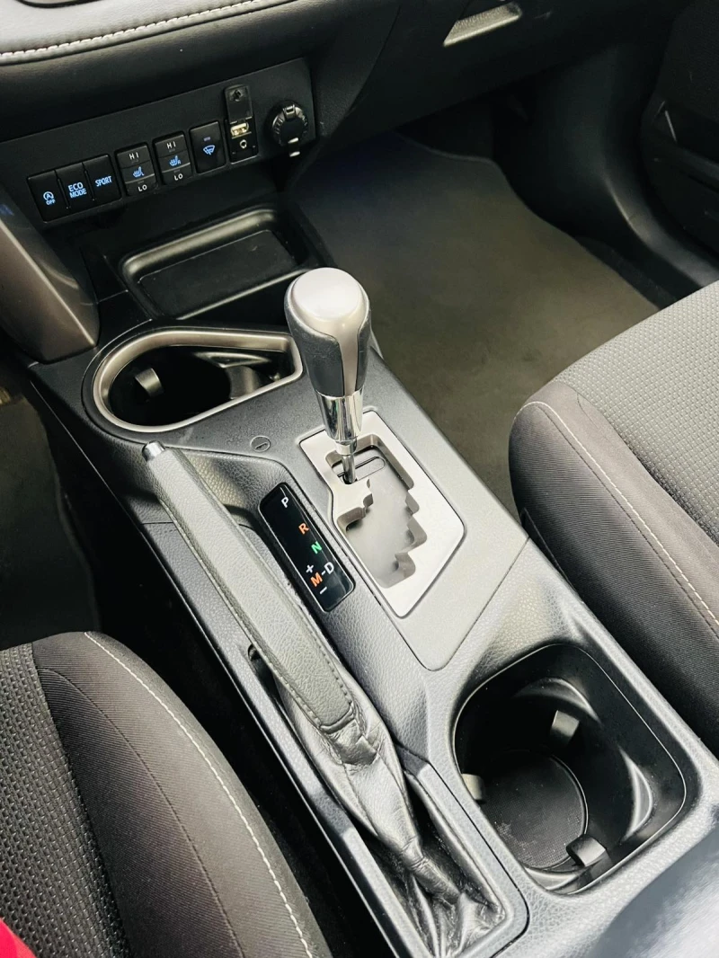 Toyota Rav4 2.0 CVT Executive   Пълна сервизна история в Toy, снимка 11 - Автомобили и джипове - 52337741