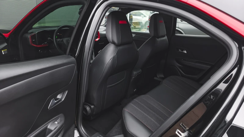 Opel Mokka -e GS Line 50 kWh, снимка 9 - Автомобили и джипове - 52830480