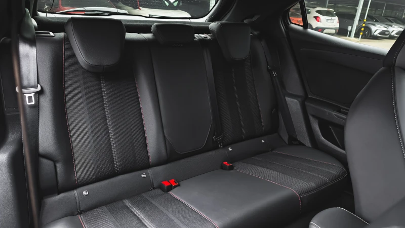 Opel Mokka -e GS Line 50 kWh, снимка 11 - Автомобили и джипове - 52830480