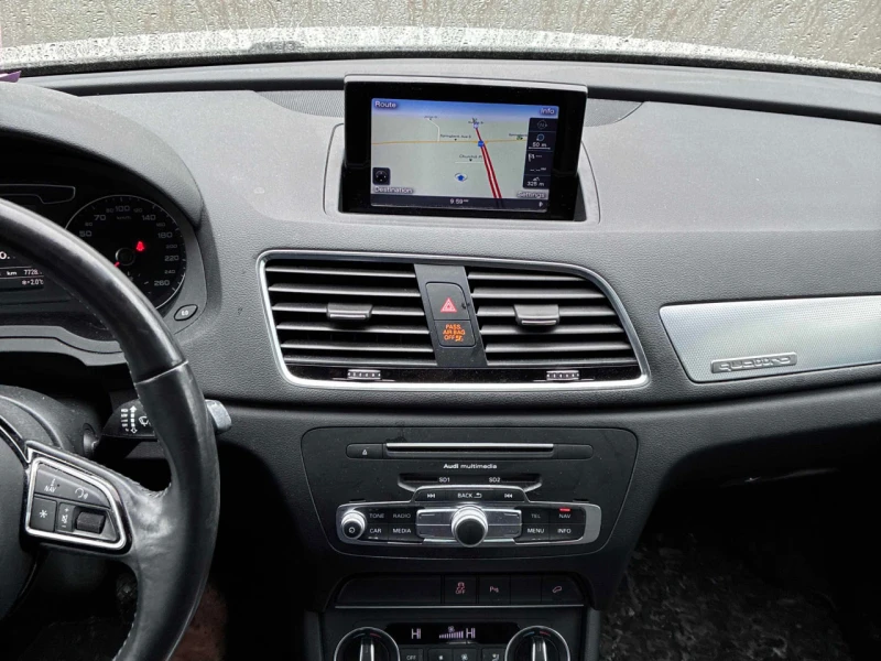 Audi Q3 QUATTRO TECHNIK * S LINE* ПОДГРЕВИ* ПАНОРАМА* , снимка 10 - Автомобили и джипове - 53587105