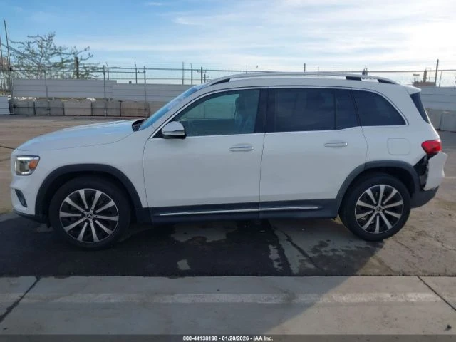 Mercedes-Benz GLB 250* 80k km* Камера* Кожа* м.Точки* Virtual* , снимка 7 - Автомобили и джипове - 53382899