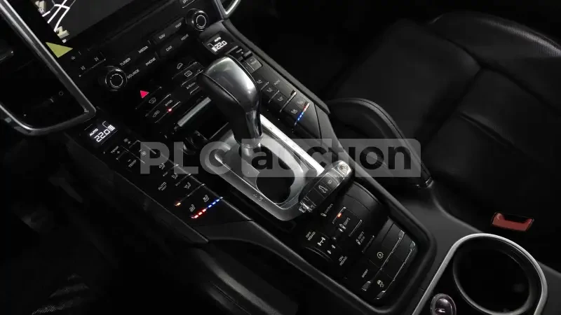 Porsche Cayenne 3.0 diesel| ОБДУХВАНЕ| ВЪЗДУХ| ВКЛ.ТЕХНОТЕСТ, снимка 7 - Автомобили и джипове - 54971653