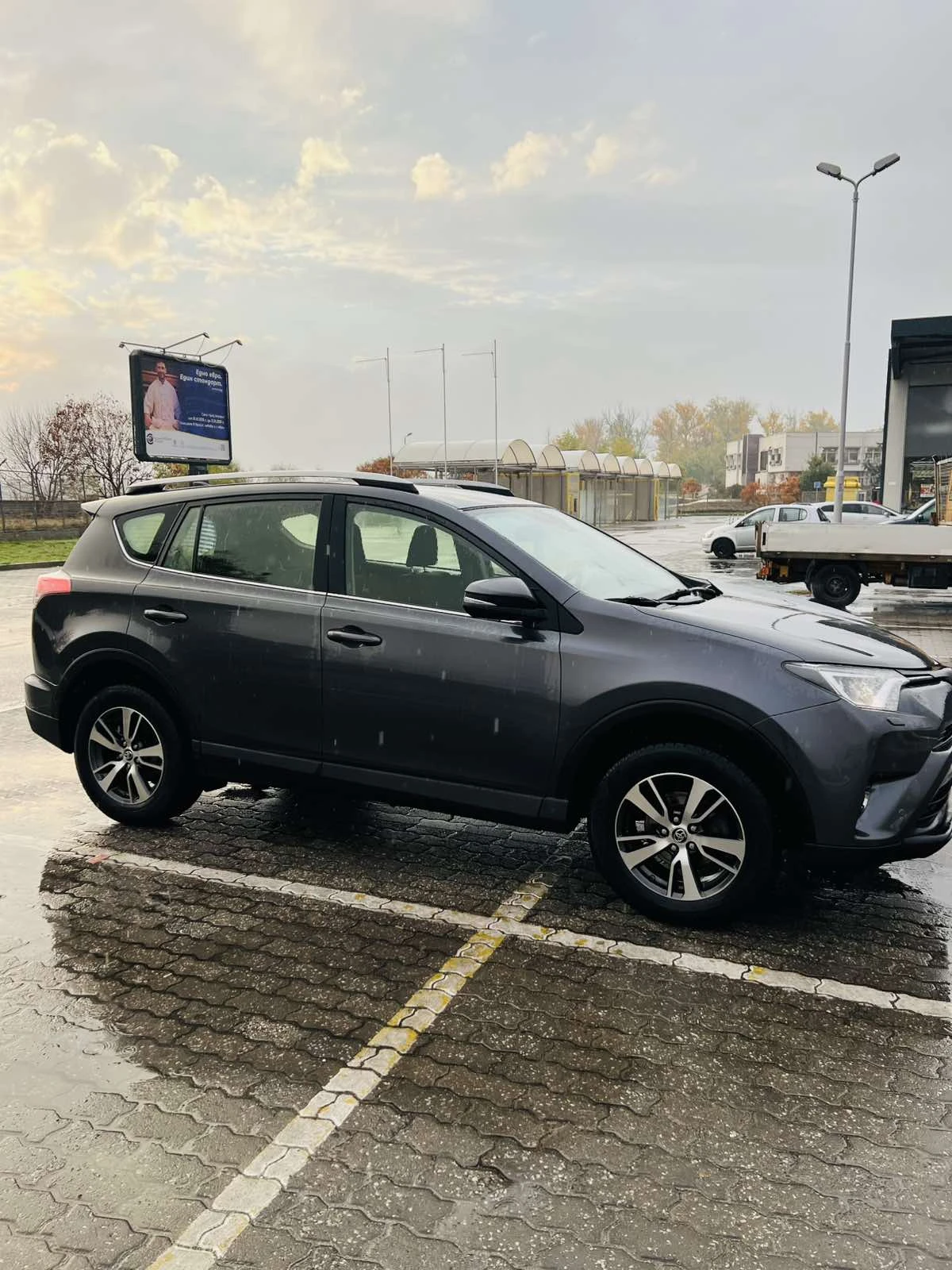 Toyota Rav4 2.0 CVT Executive       Toy | Mobile.bg   2