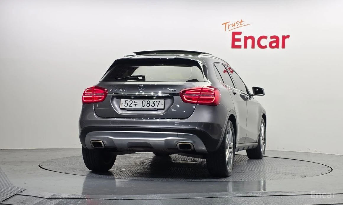 Mercedes-Benz GLA 200  - изображение 4