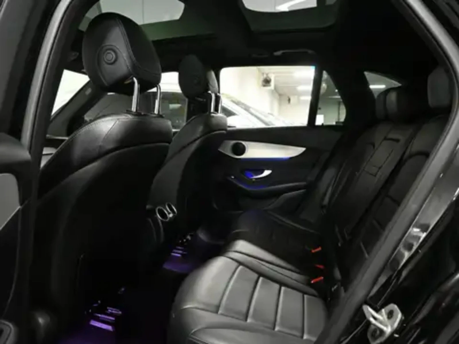 Mercedes-Benz GLC 300 2021/FACE/80200KM/PANO/DISTR/LANE/360/4X4, снимка 11 - Автомобили и джипове - 53894536